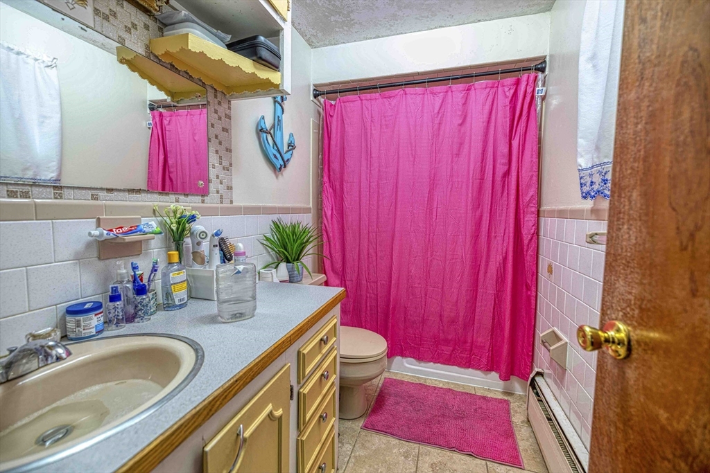 192-196 Snell Street Fall River, MA 02721 - Photo 26 of 34