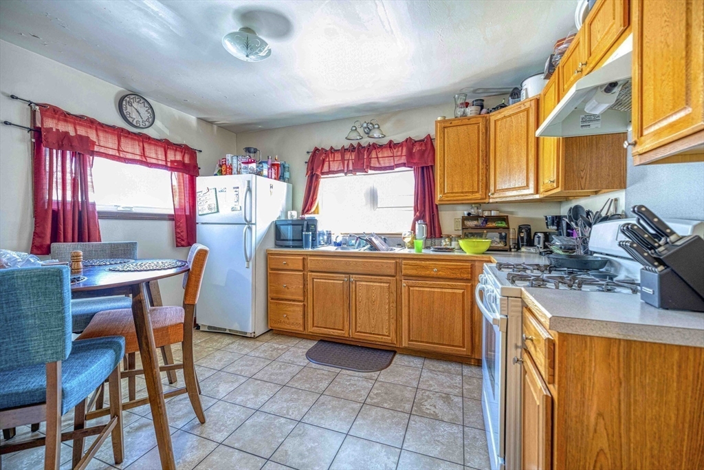 192-196 Snell Street Fall River, MA 02721 - Photo 28 of 34