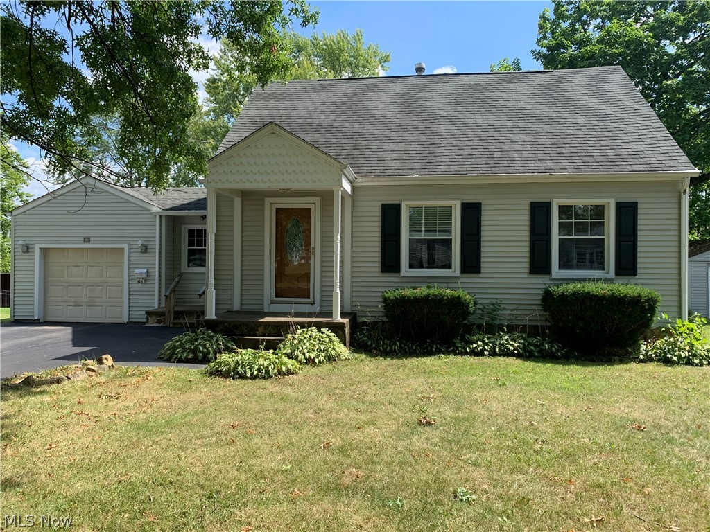 105 Aldrich Road Youngstown, OH 44515 - Photo 1 of 19
