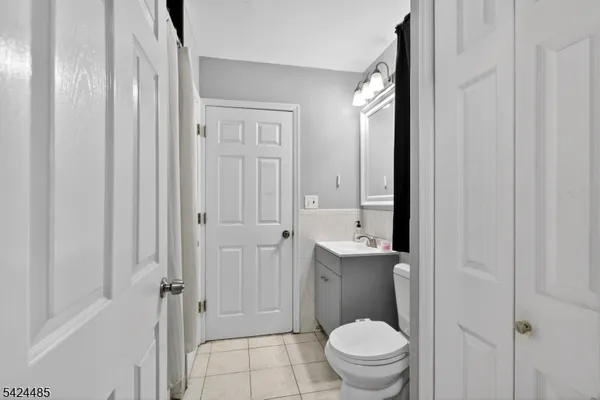 $600,000 | 819 Lyons Avenue, Irvington, NJ 07111