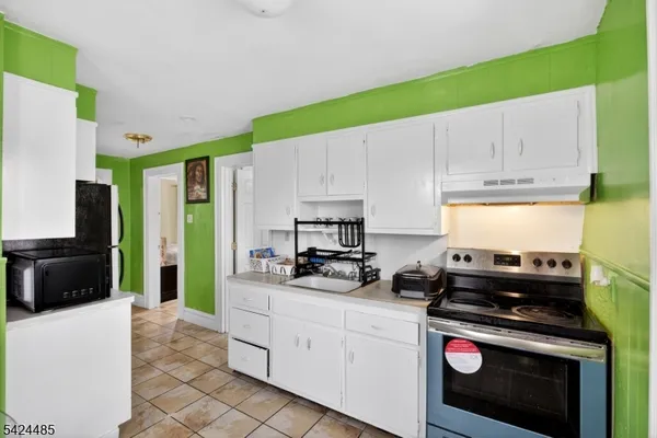 $600,000 | 819 Lyons Avenue, Irvington, NJ 07111