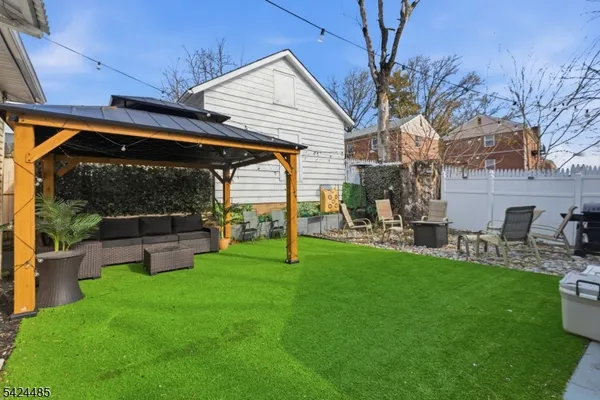 $600,000 | 819 Lyons Avenue, Irvington, NJ 07111