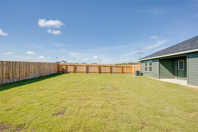 $1,950 | 400 Hodges Street, Maxwell, TX 78656