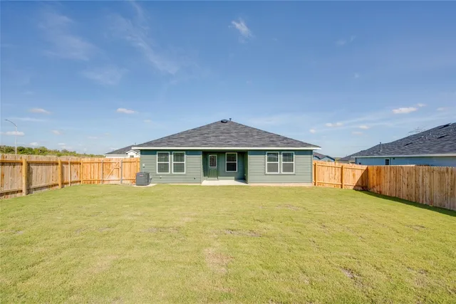 $1,950 | 400 Hodges Street, Maxwell, TX 78656