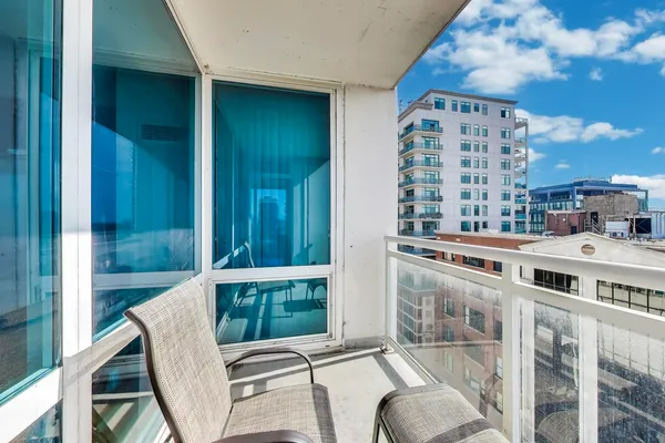 $459,900 | 757 North Orleans Street, Unit 909, Chicago, IL 60654