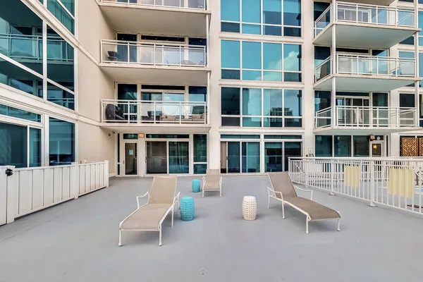 $459,900 | 757 North Orleans Street, Unit 909, Chicago, IL 60654