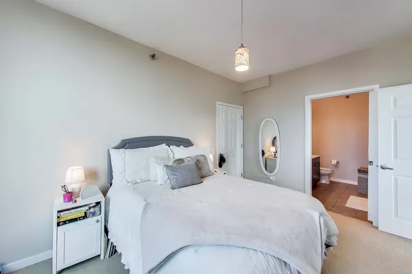 $459,900 | 757 North Orleans Street, Unit 909, Chicago, IL 60654