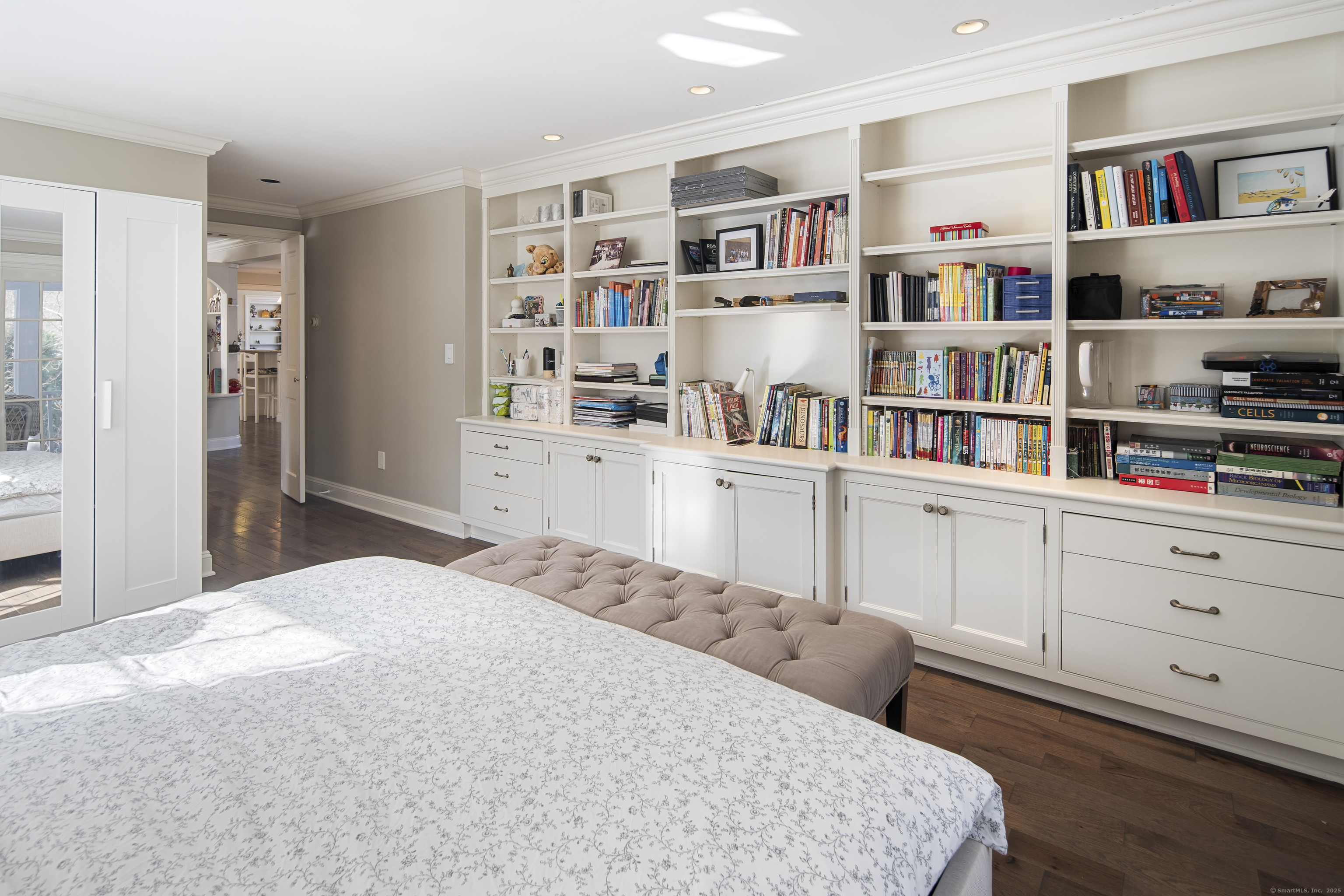 64 White Oak Shade Road New Canaan, CT 06840 - Photo 20 of 29