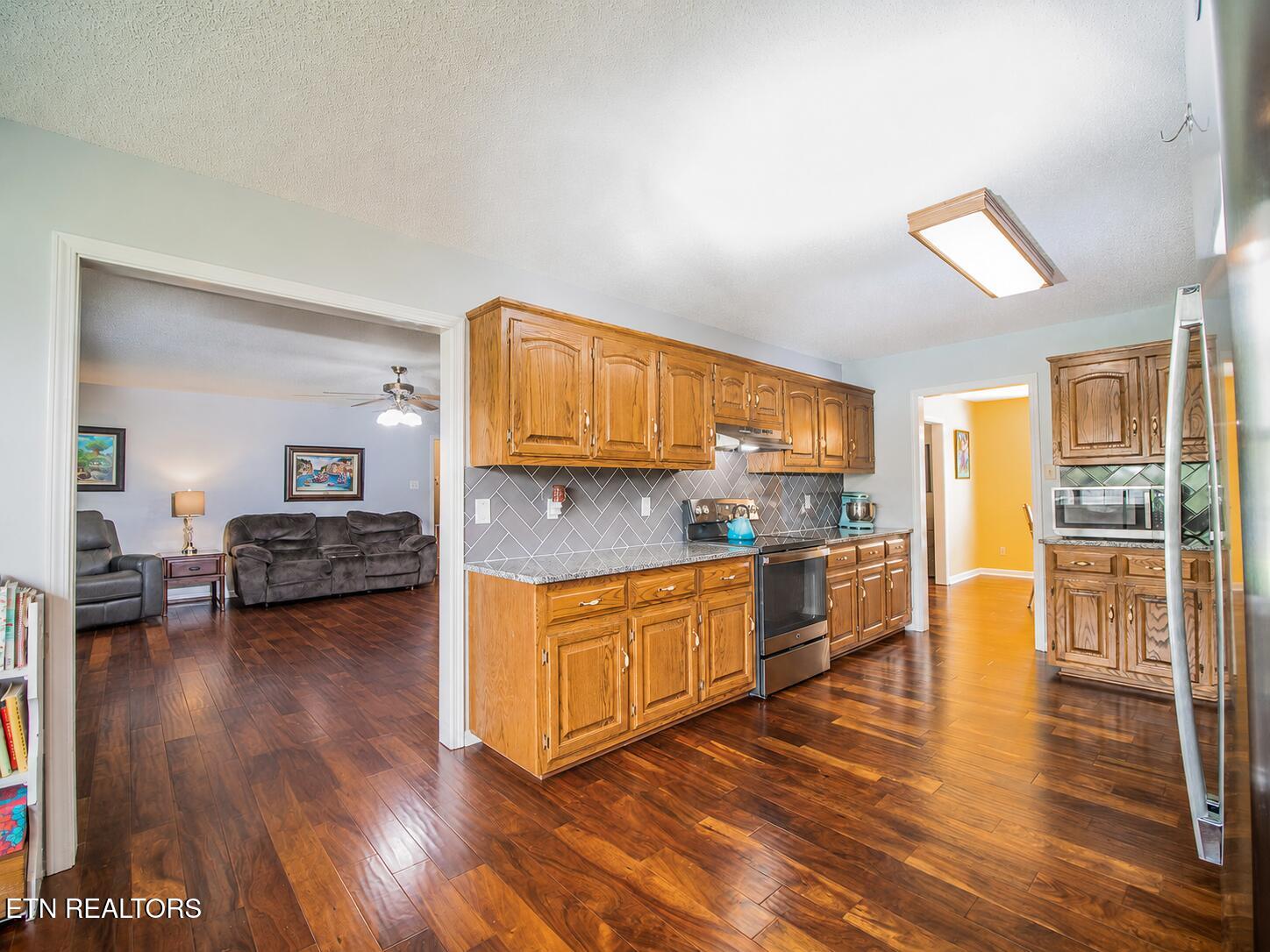 1306 Raulston Road Maryville, TN 37803 - Photo 17 of 50 Kitchen