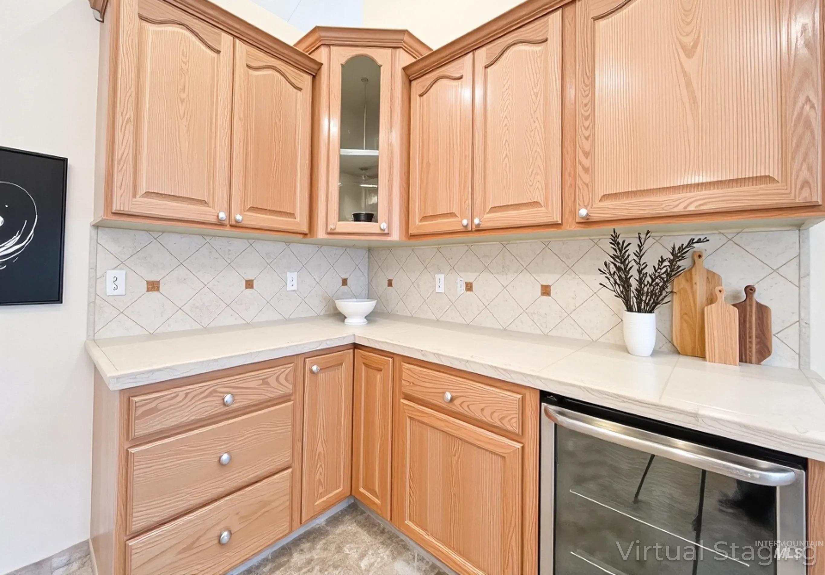 5231 North Morninggale Way Boise, ID 83713 - Photo 22 of 44 Kitchen with beverage cooler