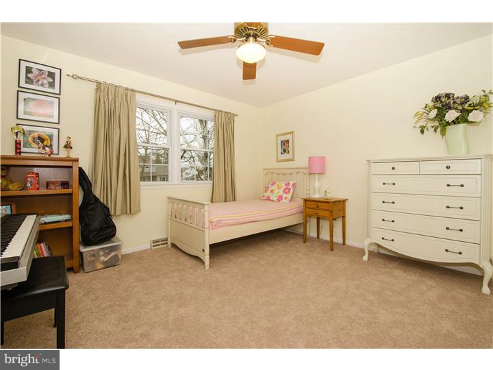 911 Roelofs Road Yardley, PA 19067 - Photo 15 of 23 Gallery Image 15