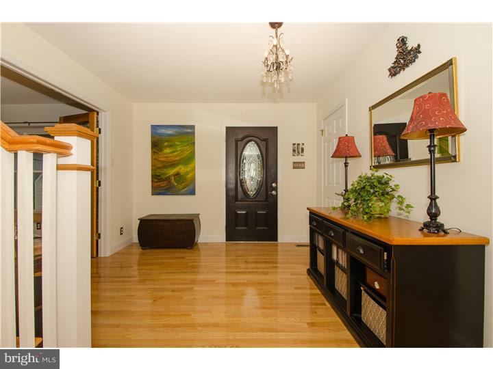 911 Roelofs Road Yardley, PA 19067 - Photo 3 of 23 Gallery Image 3