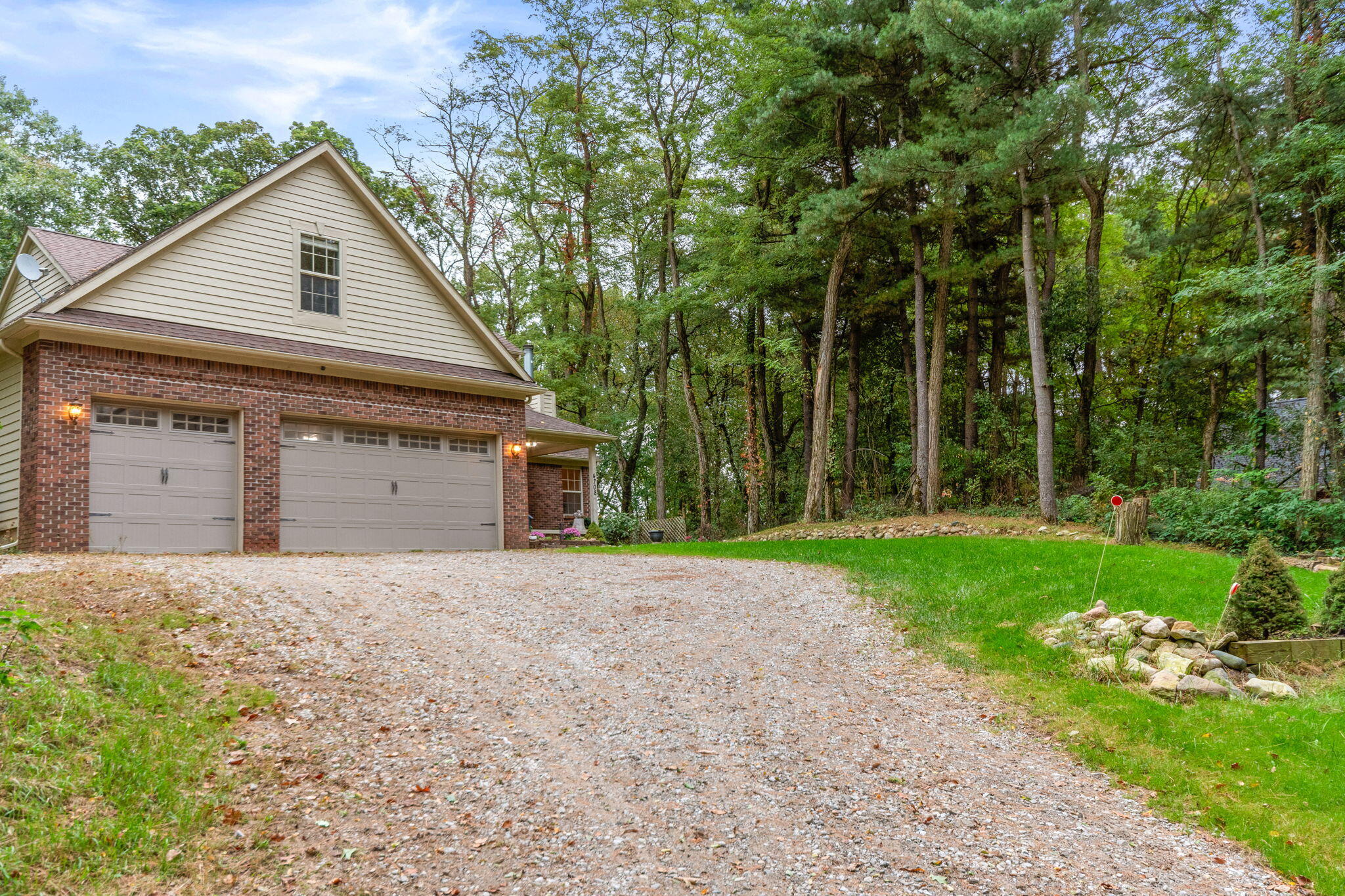 4708 Brookside Road Fenton, MI 48430 - Photo 36 of 41 032