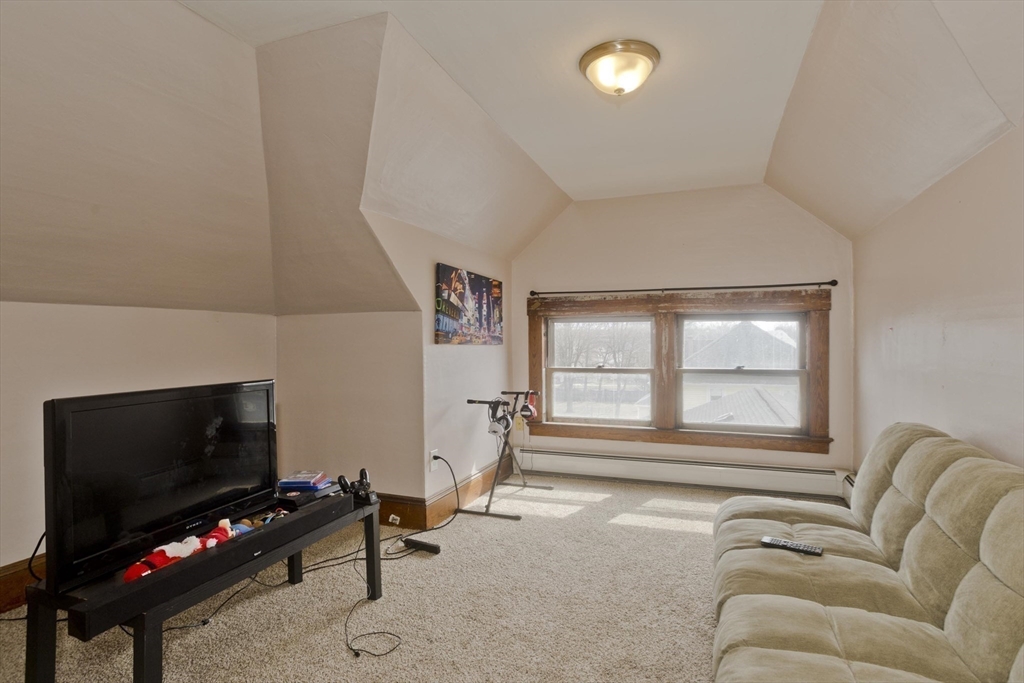 29 Eddywood Street Springfield, MA 01118 - Photo 33 of 41