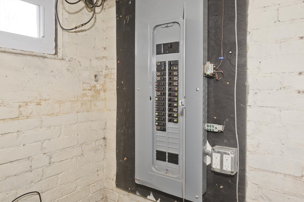 29 Eddywood Street Springfield, MA 01118 - Photo 35 of 41