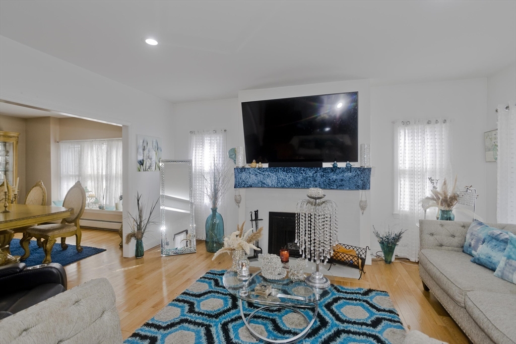 29 Eddywood Street Springfield, MA 01118 - Photo 10 of 41