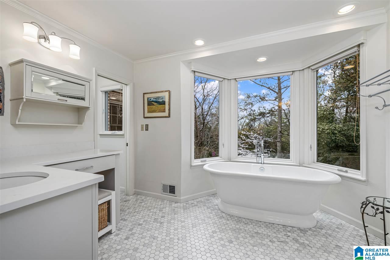 3745 North Woodridge Road Birmingham, AL 35223 - Photo 26 of 48