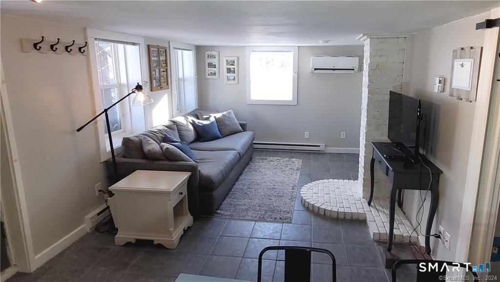 291 High Street Groton, CT 06355 - Photo 12 of 23 Central A/C in two rooms