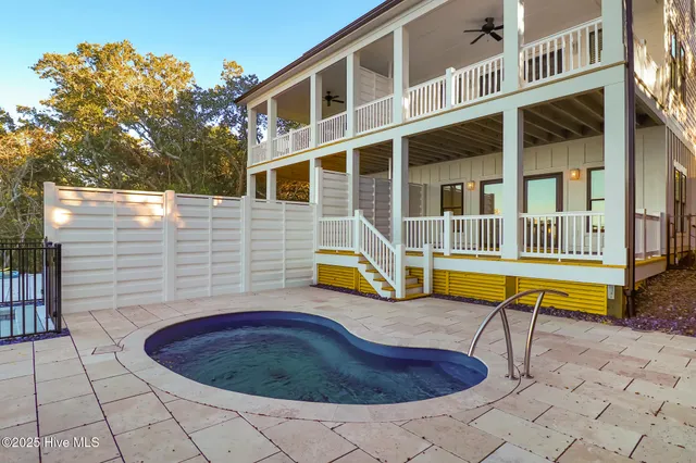 $2,790,000 | 3804 Emerald Drive, Unit E&W, Emerald Isle, NC 28594