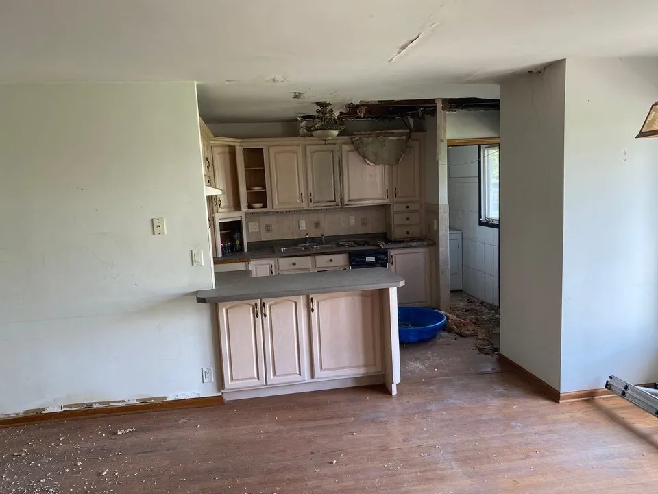 1530 Hassell Road Hoffman Estates, IL 60169 - Photo 3 of 9