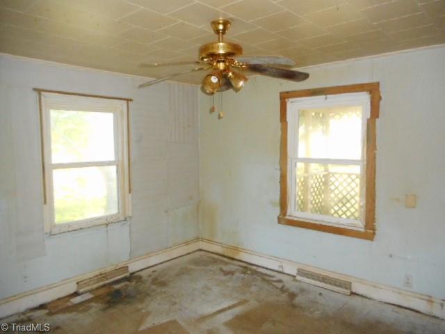5483 Old Thomasville Road High Point, NC 27263 - Photo 5 of 10 Gallery Image 5