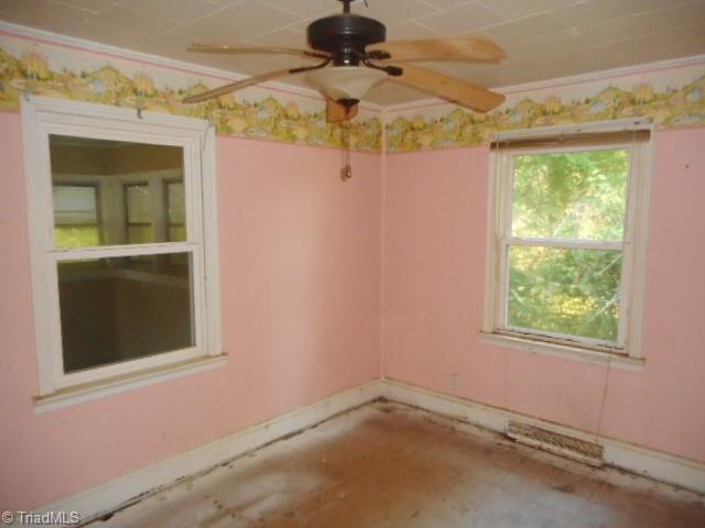 5483 Old Thomasville Road High Point, NC 27263 - Photo 7 of 10 Gallery Image 7