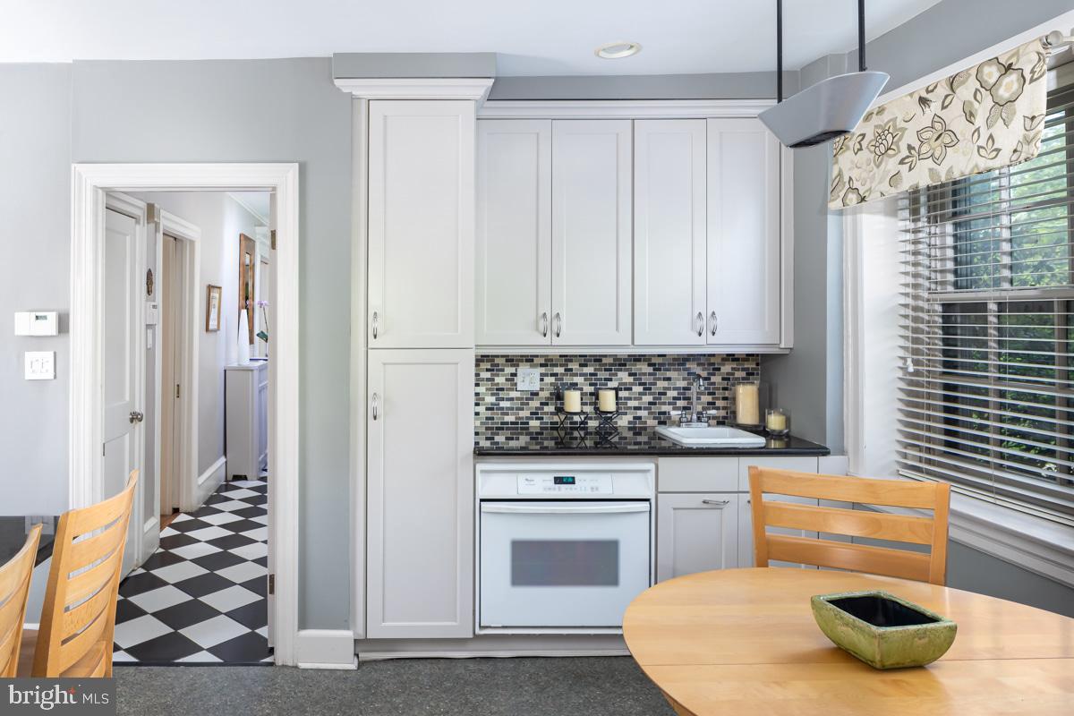 130 Derwen Road Bala Cynwyd, PA 19004 - Photo 17 of 54