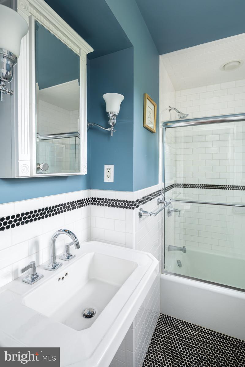 130 Derwen Road Bala Cynwyd, PA 19004 - Photo 31 of 54