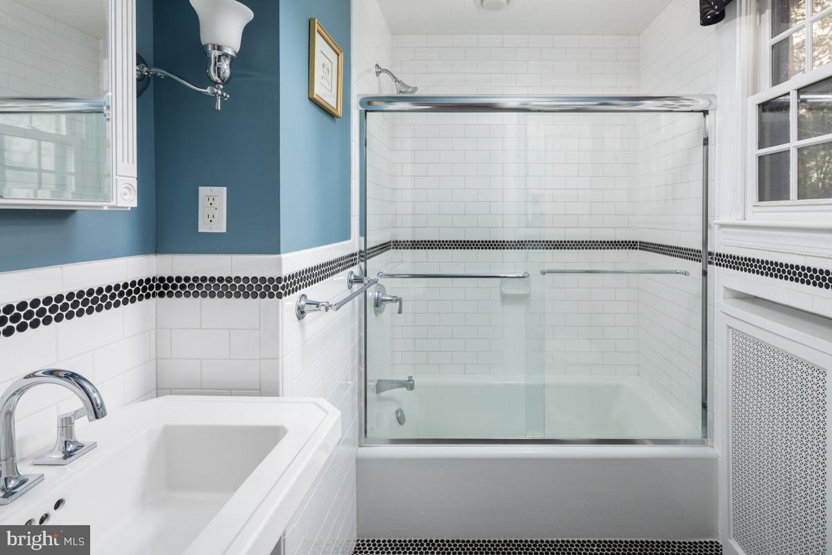 130 Derwen Road Bala Cynwyd, PA 19004 - Photo 32 of 54