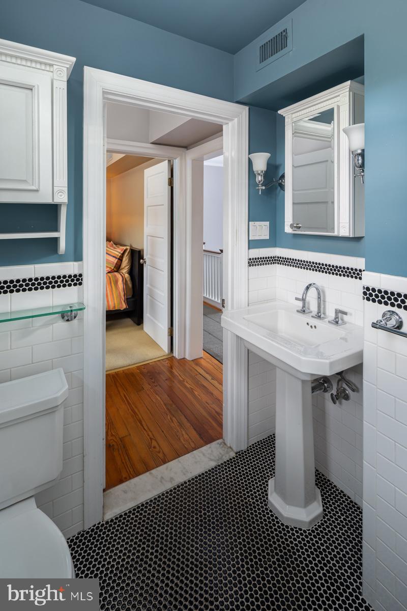 130 Derwen Road Bala Cynwyd, PA 19004 - Photo 33 of 54