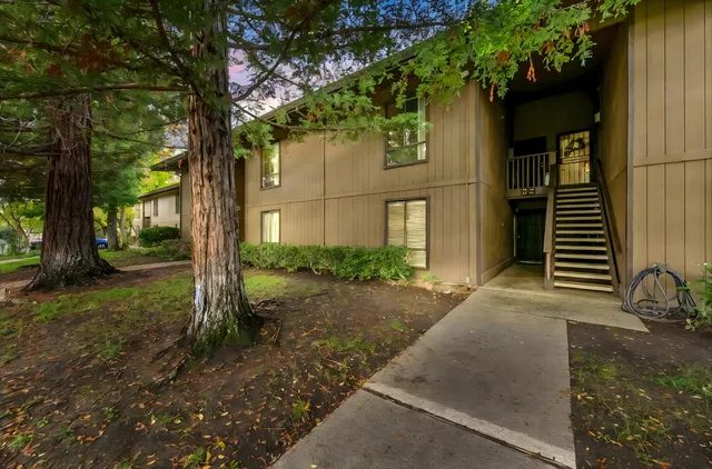 $215,000 | 2424 Larkspur Lane, Unit 216, Sacramento, CA 95825