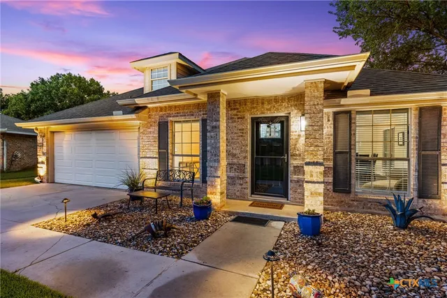 $695,000 | 1832 Sunnybrook Drive, New Braunfels, TX 78130