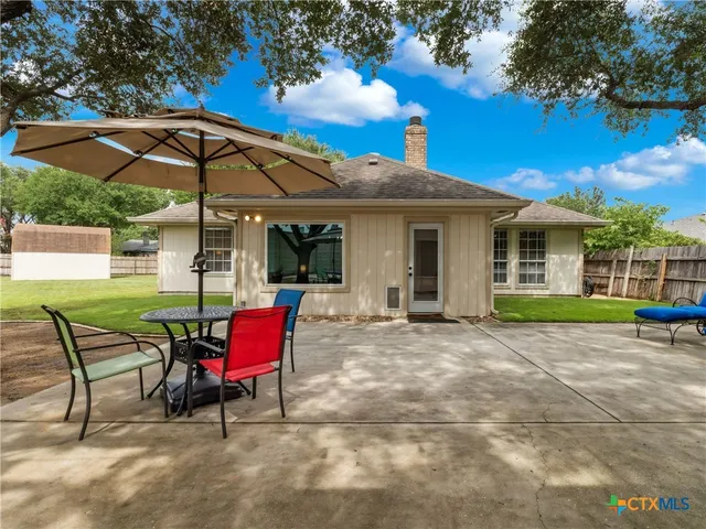 $695,000 | 1832 Sunnybrook Drive, New Braunfels, TX 78130