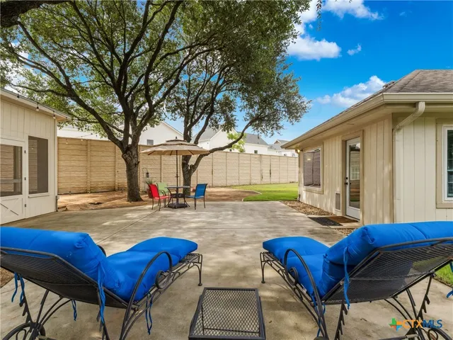 $695,000 | 1832 Sunnybrook Drive, New Braunfels, TX 78130