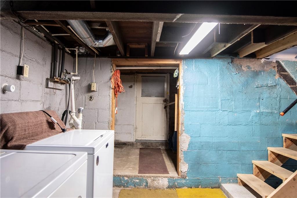855 Highway 56 Apollo, PA 15613 - Photo 23 of 25 a utility room with dryer and washer