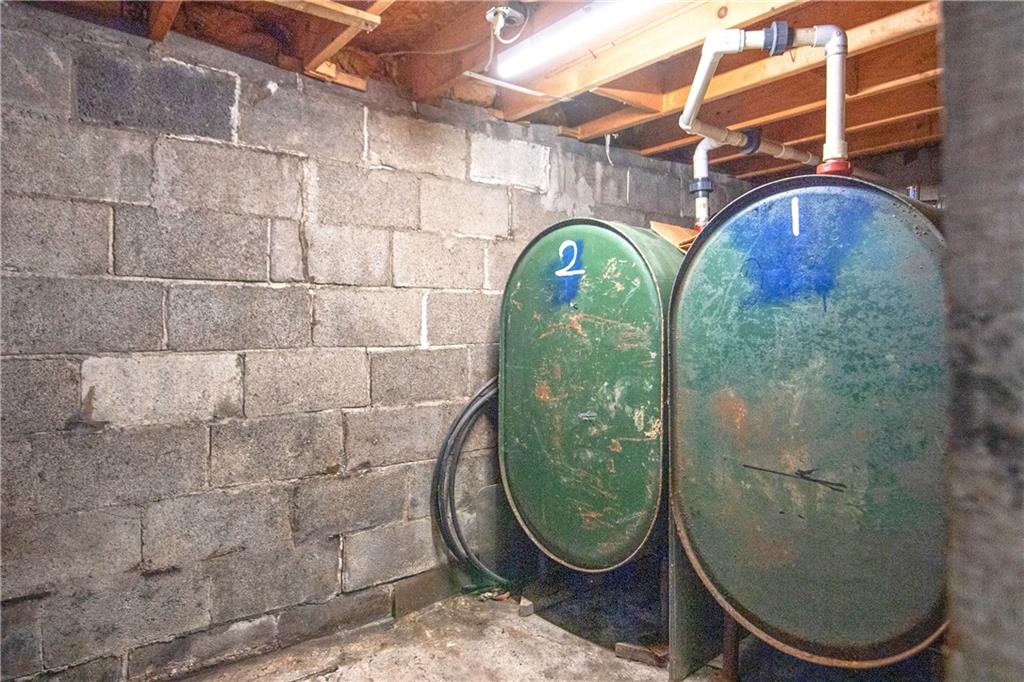 855 Highway 56 Apollo, PA 15613 - Photo 25 of 25 a view of a mirror