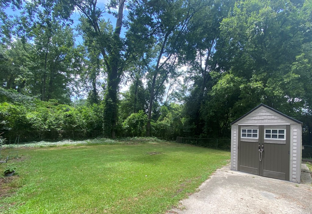 2221 Avalon Road Columbus, GA 31907 - Photo 37 of 40 Backyard