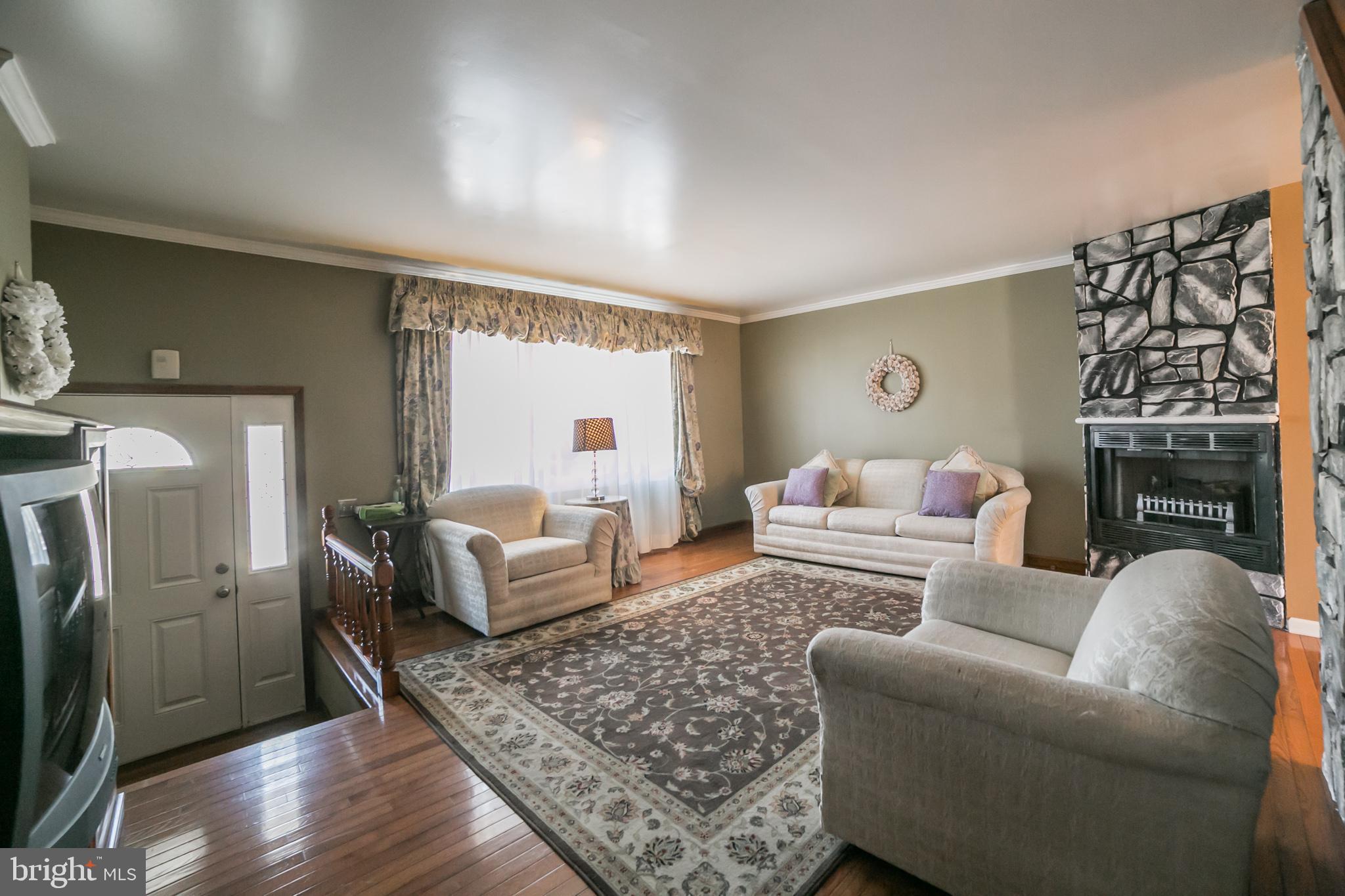 3331 Atmore Road Philadelphia, PA 19154 - Photo 2 of 29