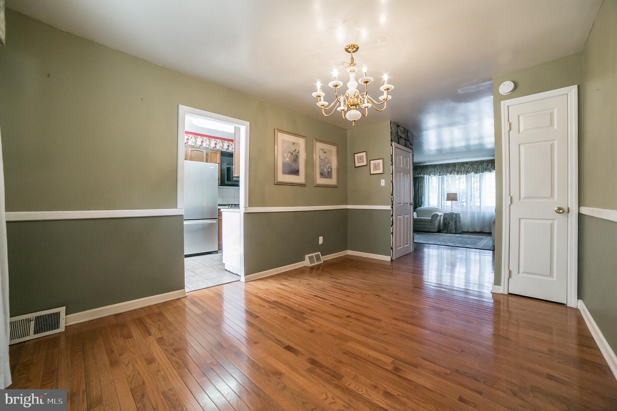 3331 Atmore Road Philadelphia, PA 19154 - Photo 5 of 29