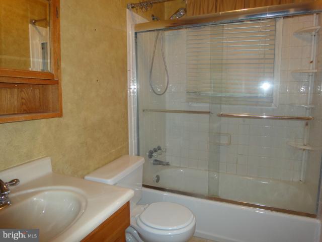 4810 Ridge Road Mount Airy, MD 21771 - Photo 2 of 12 Bath