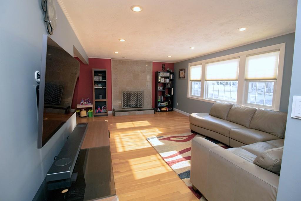 10 Haynes Road Framingham, MA 01701 - Photo 4 of 42 Gallery Image 4