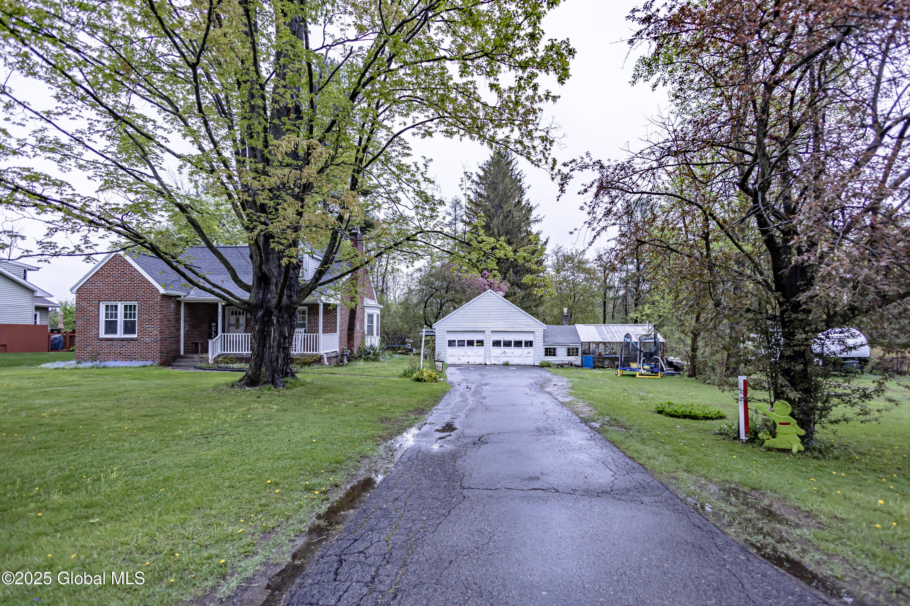 12 Onderdonk Road Schenectady, NY 12302 - Photo 2 of 35 0D2A2987-HDR
