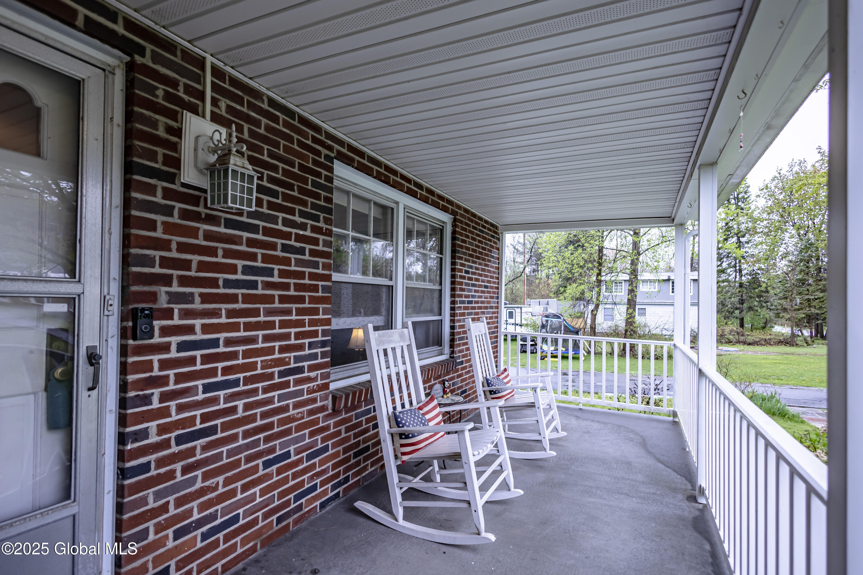12 Onderdonk Road Schenectady, NY 12302 - Photo 3 of 35 0D2A2945-HDR