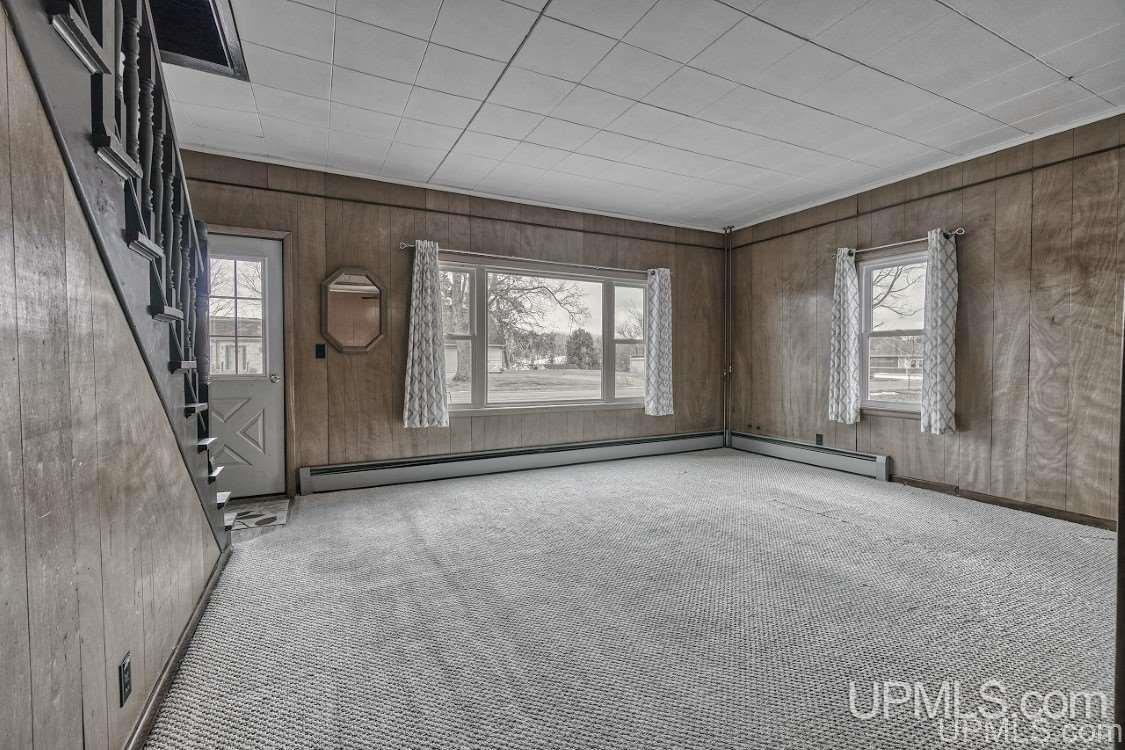 408 Spring Avenue Florence, WI 54121 - Photo 2 of 34 Gallery Image 2