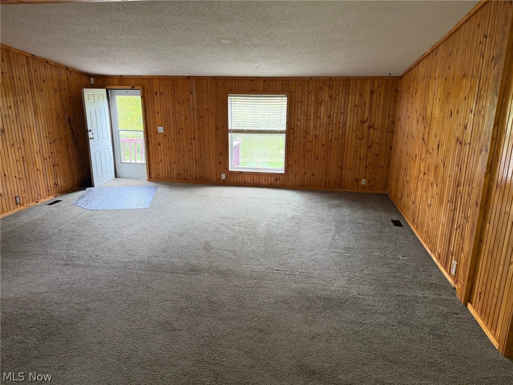 3211 Bay Road Southeast Carrollton, OH 44615 - Photo 8 of 22