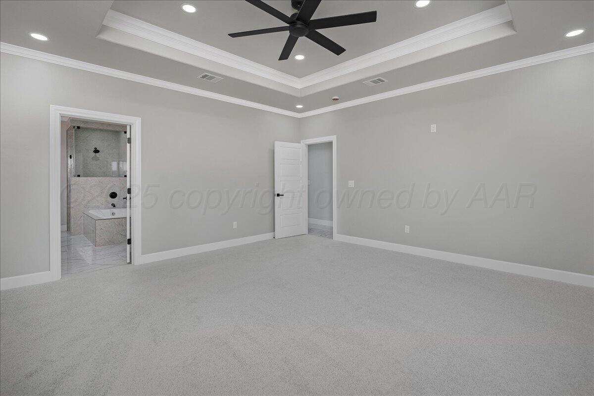 907 Oak Avenue Panhandle, TX 79068 - Photo 14 of 30 a view of an empty room