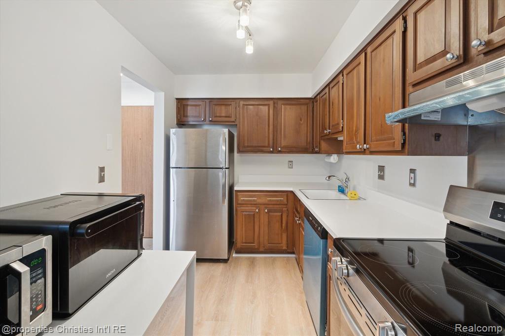30475 West 14 Mile Road, Unit 95 Farmington Hills, MI 48334 - Photo 7 of 12