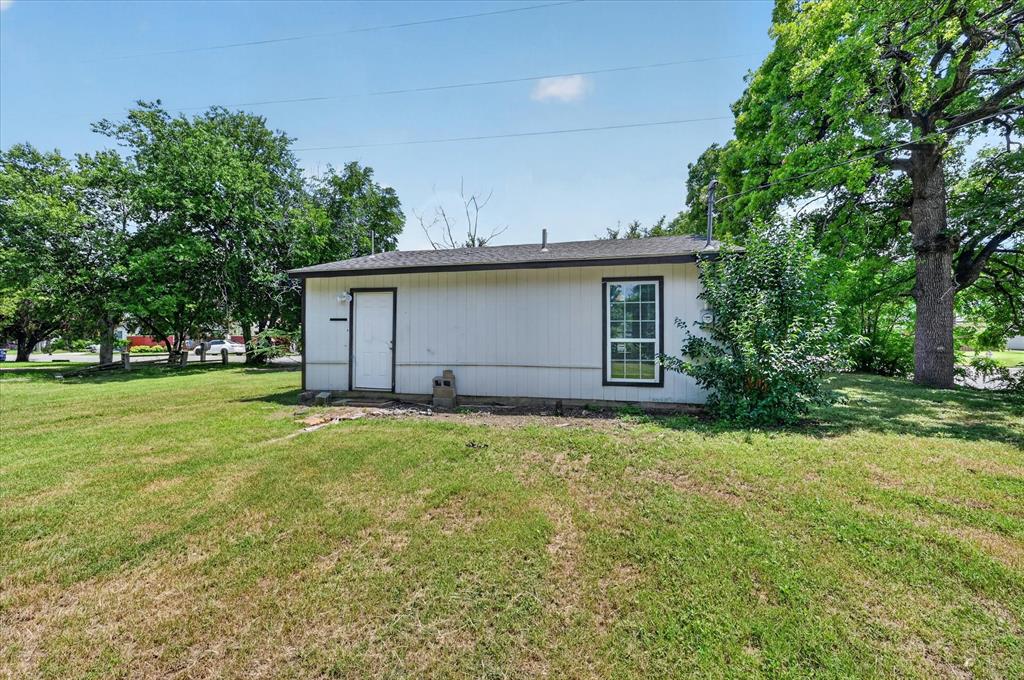 601 Royal Street Cleburne, TX 76031 - Photo 22 of 27