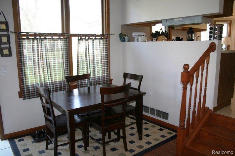 3594 Harrison Avenue Rochester, MI 48307 - Photo 5 of 22 Dining Room