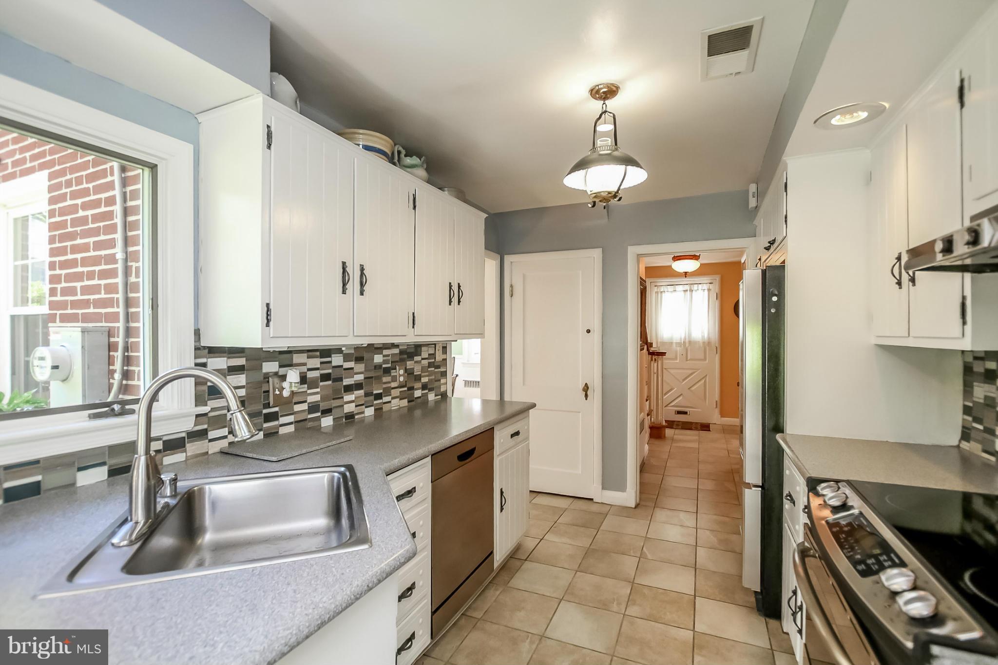 626 Overbrook Road Baltimore, MD 21212 - Photo 10 of 30 Kitchen